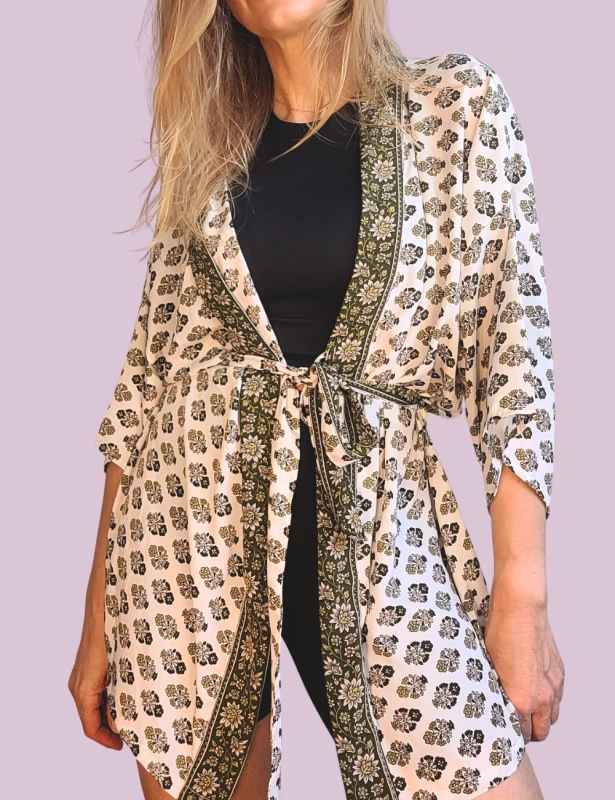 Krátky kaftan Daria s taštičkou 3