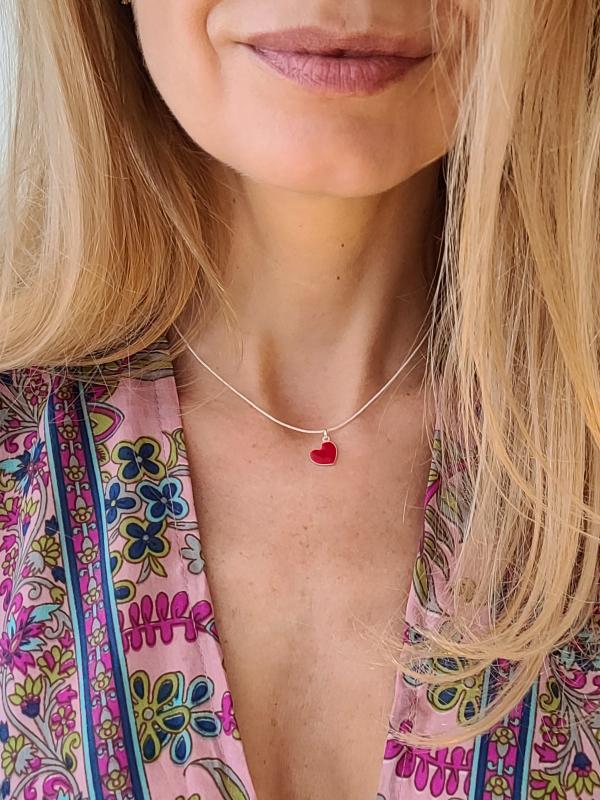Postriebrený náhrdeľník z kolekcie: Máj, lásky čas - Červené srdce